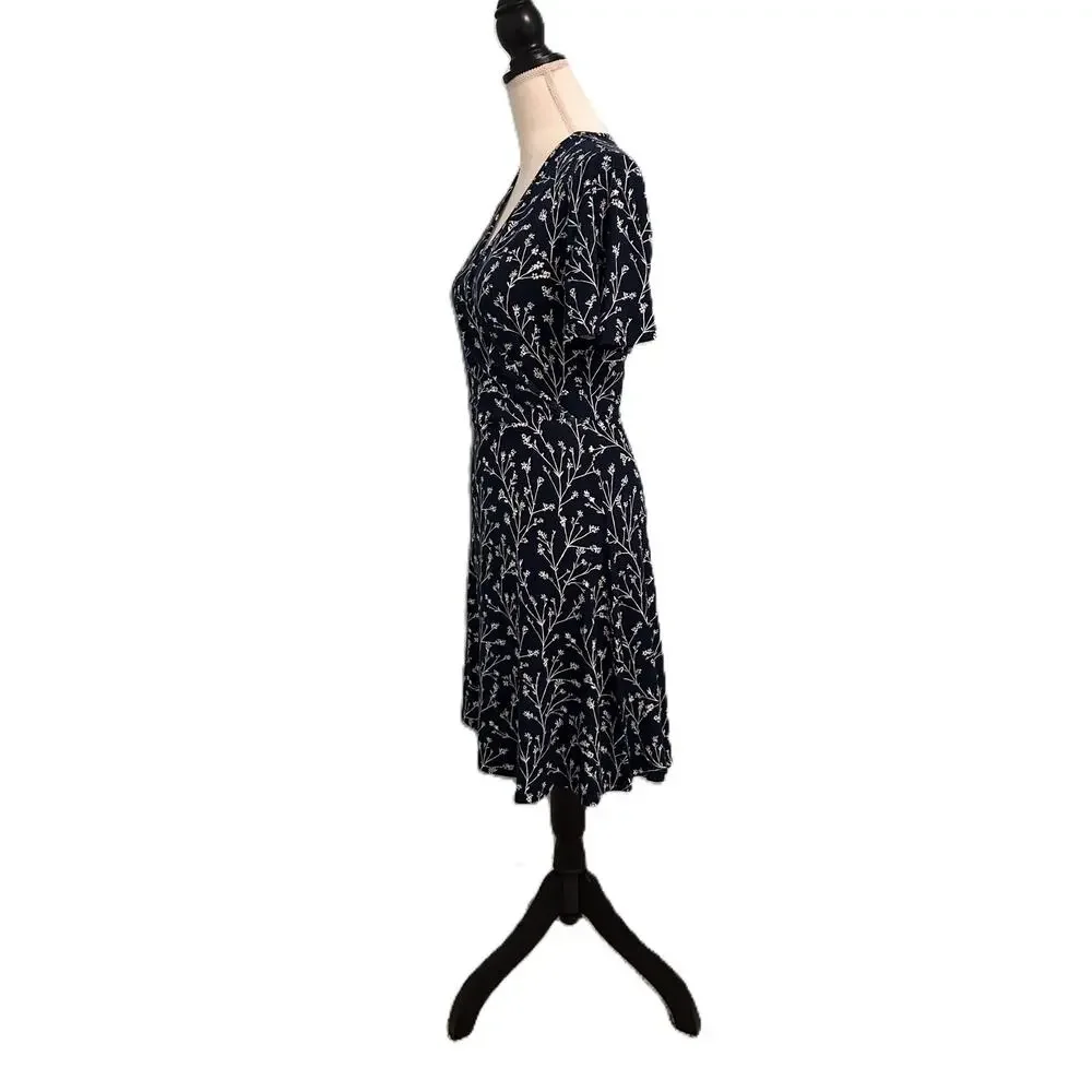 NWT 41 Hawthorn Elisse Navy/White Floral Faux Wrap Dress Flutter Sleeves-Small - Picture 2 of 12